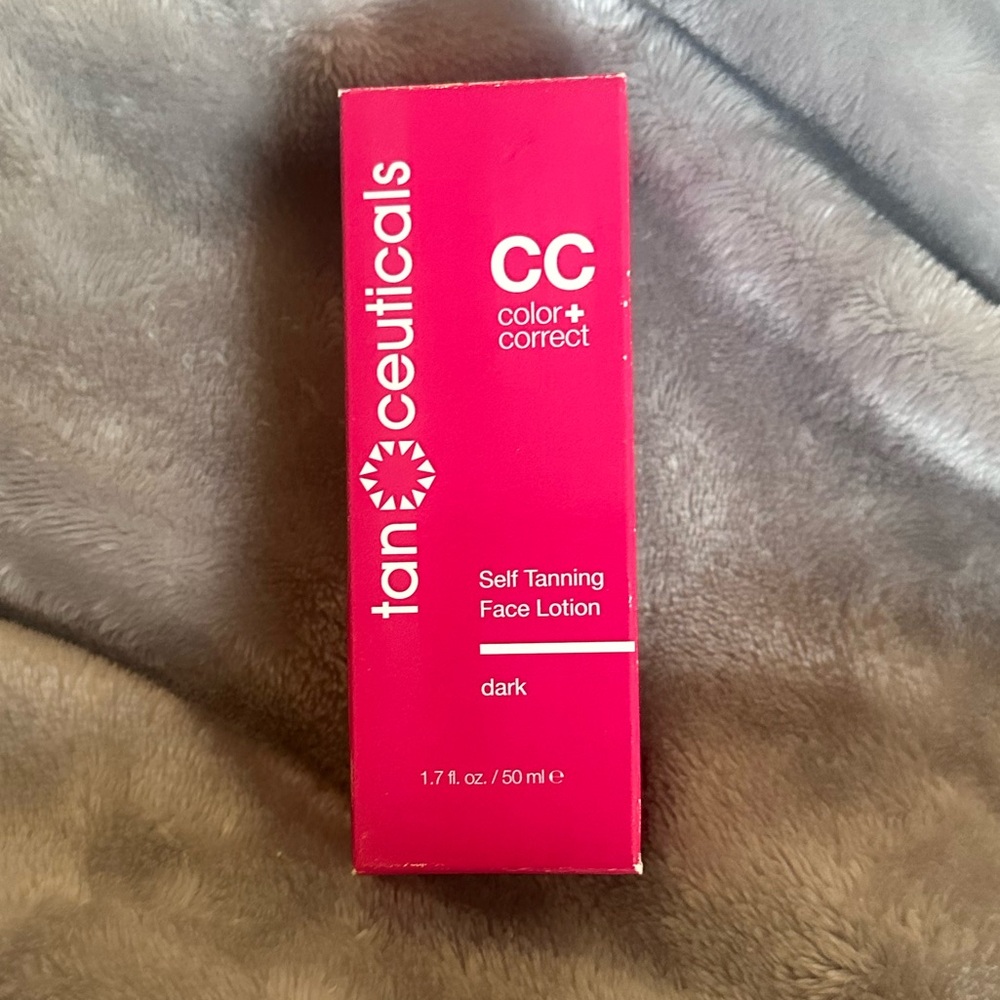 💗NIB NEW IN BOX Tanceuticals Self Tanning Face
Lotion Dark CC Color + Correct